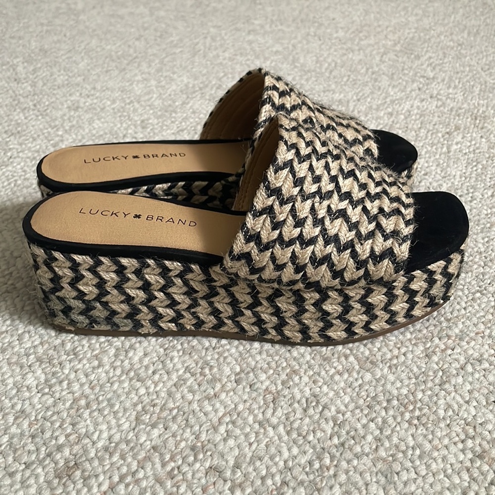 Lucky Brand woven espadrille platform sandals - Picture 3 of 3